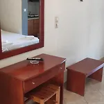 Kiparissis Apartman *