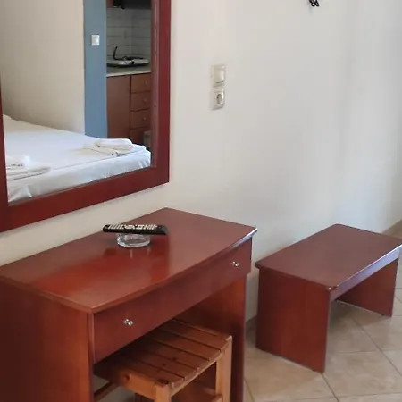 Kiparissis Apartman *